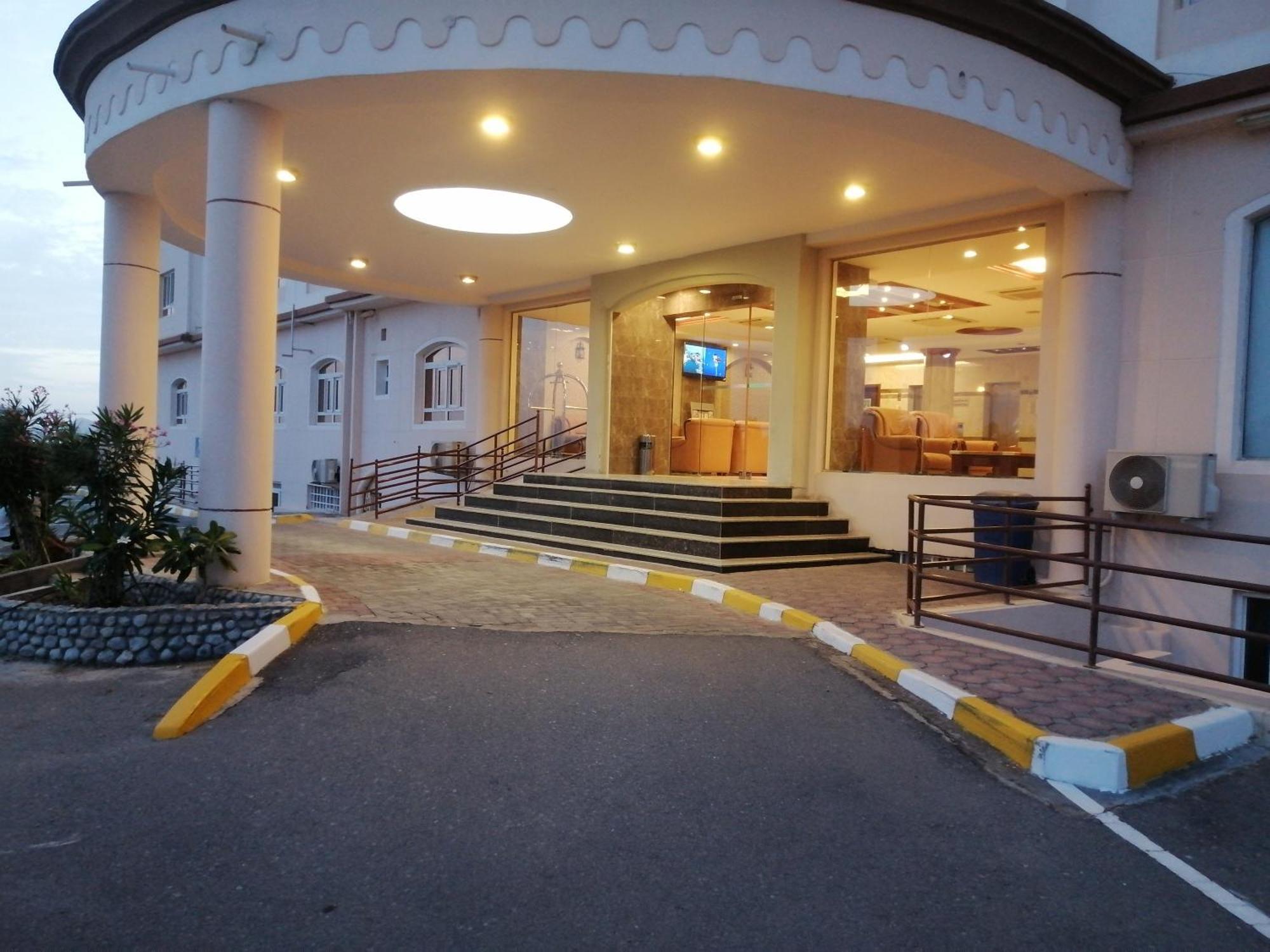 โรงแรมนิซวา อพาร์ตเมนท์ ภายนอก รูปภาพ
